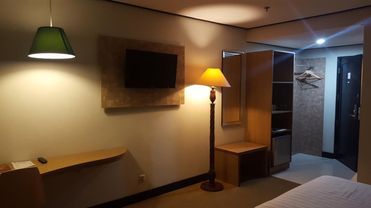 Grand Tembaga Hotel Timika Exterior foto