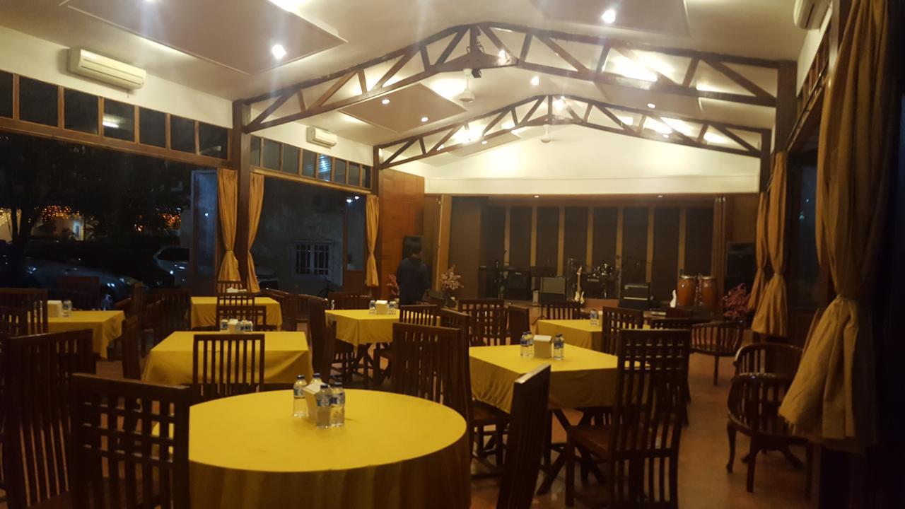Grand Tembaga Hotel Timika Exterior foto